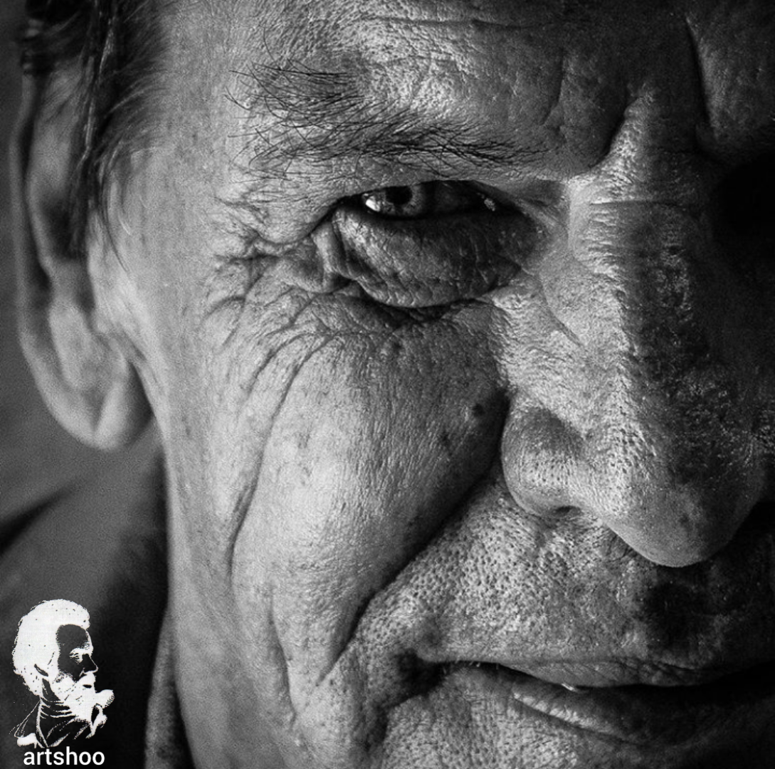 مدل پرتره سیاه قلم